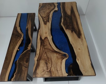 Op maat gemaakte Live Edge Wood & Epoxy River-eettafel met bank