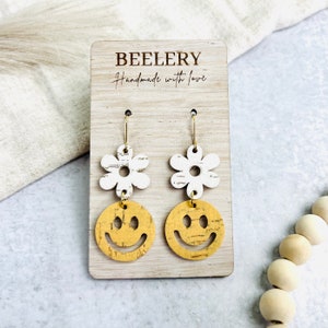 Daisy Smiley Face Earrings, Rave Earrings, Festival Earrings, Happy Earrings, Yellow Retro Smiley Face Earrings