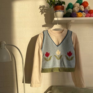 PDF Crochet pattern Tulips vest image 2