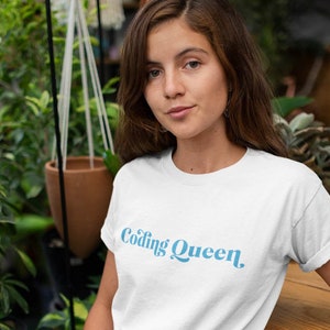 Chaqueta reina de codificación / Niñas en la camiseta de la técnica • Camisa del programador • Chica Coder camiseta • Mujeres en la camisa de la tecnología