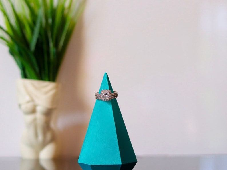 RING HOLDERS, Unique Gift Set , Concrete Jewelry Cone, Cement Ring Holder Display, Ring Cone, Geometric, Engagement, Wedding Set, Minimalist Shimmer Teal