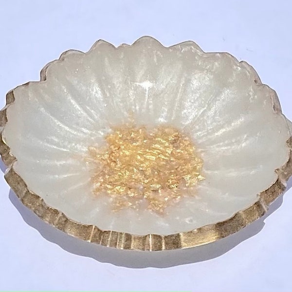 White and Gold Trinket Dish, Elegant Earring Dish, Geode Trinket Dish, Trinket Bowl, Geode Decor