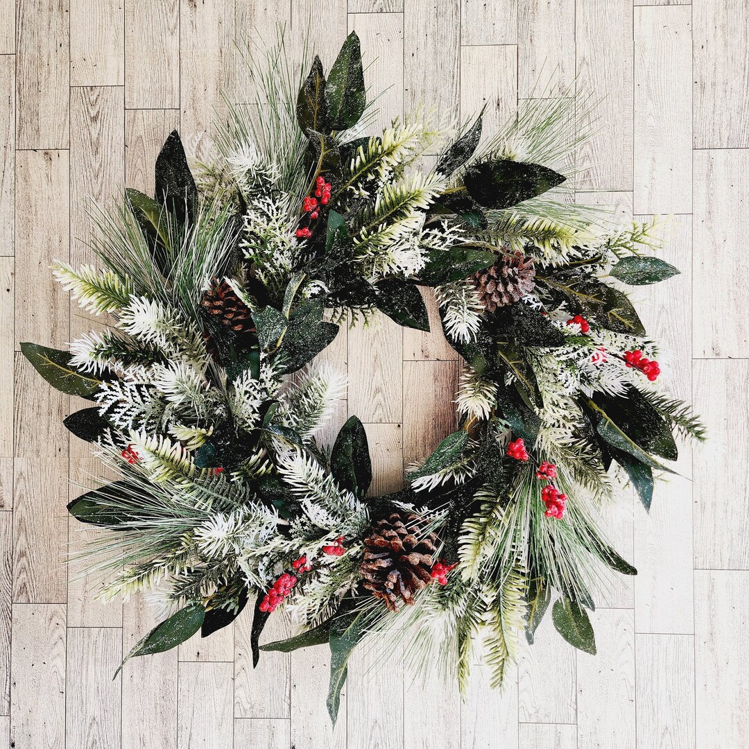 Snowy Christmas Wreath 