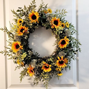 Sunflower Wreath Door Hanger For Front Door Sunflower Decor Sunflower Everyday Wreath Farmhouse Sunflower Summer Wreath Housewarming Gift