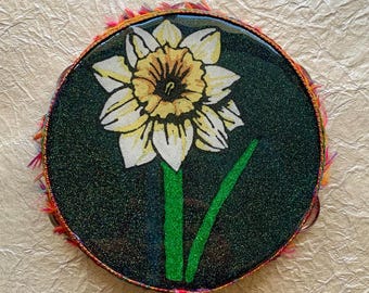 Daffodil Glitter Tambourine – 7” Handcrafted Epoxy Wood Art | Nature-Inspired Decor