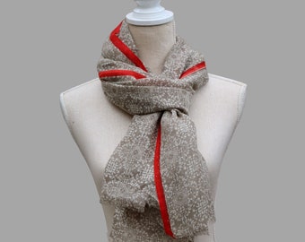 100% WOOL SCARF in cappuchino/off white with a crimson border