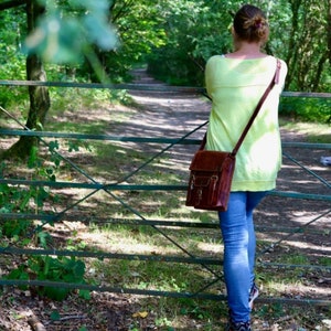 HANDMADE LEATHER SATCHEL, tall version vintage style image 2