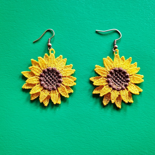 FSL Earrings. Machine Embroidery Floral Earrings. Sunflower Embroidtry. 2 Designs. FSL Design.