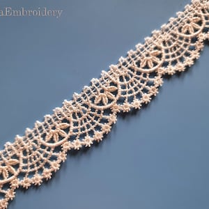 FSL Flower Border. Freestanding Battenberg Lace. Machine Embroidery Designs.