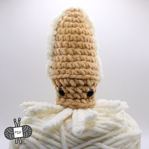 Cuttlefish Chunky Chenille Crochet Pattern // No Sew Digital PDF for Crocheters // UK and US Terminology | MyQueerGifts