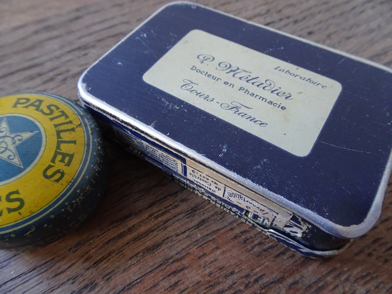 Boîtes anciennes cachets Kalmine et pastilles Vichy-étoiles Vintage tin boxes Boîtes métalliques de collection image 6