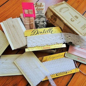 Dentelles anciennes, mercerie vintage / Collection of Antique French lace, ribbon / Lot mercerie vintage années 1950-60