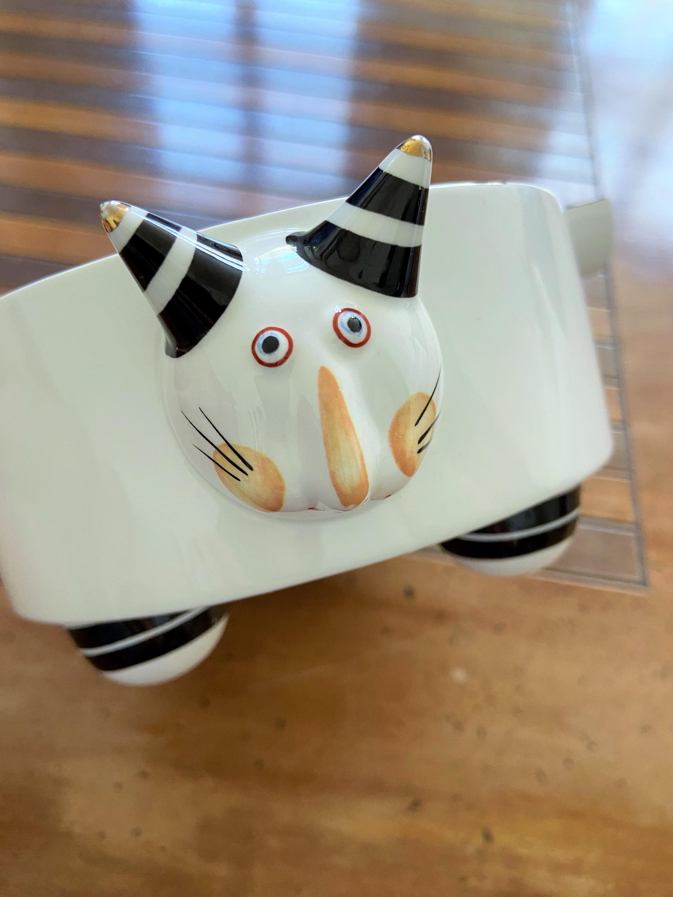ビレロイ＆ボッホの磁器製猫の灰皿 / ローズマリー・ベネディクトの
