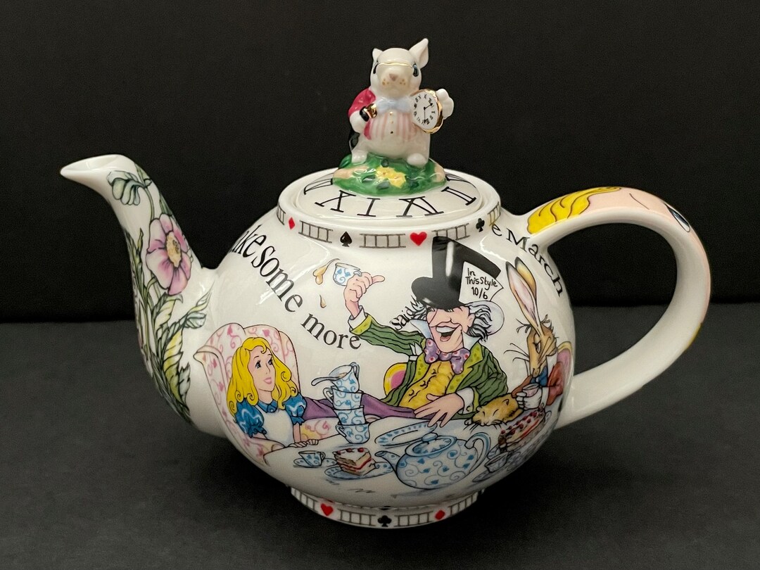 GOLD LIMITED EDITION Cardew Design England Alice in Wonderland