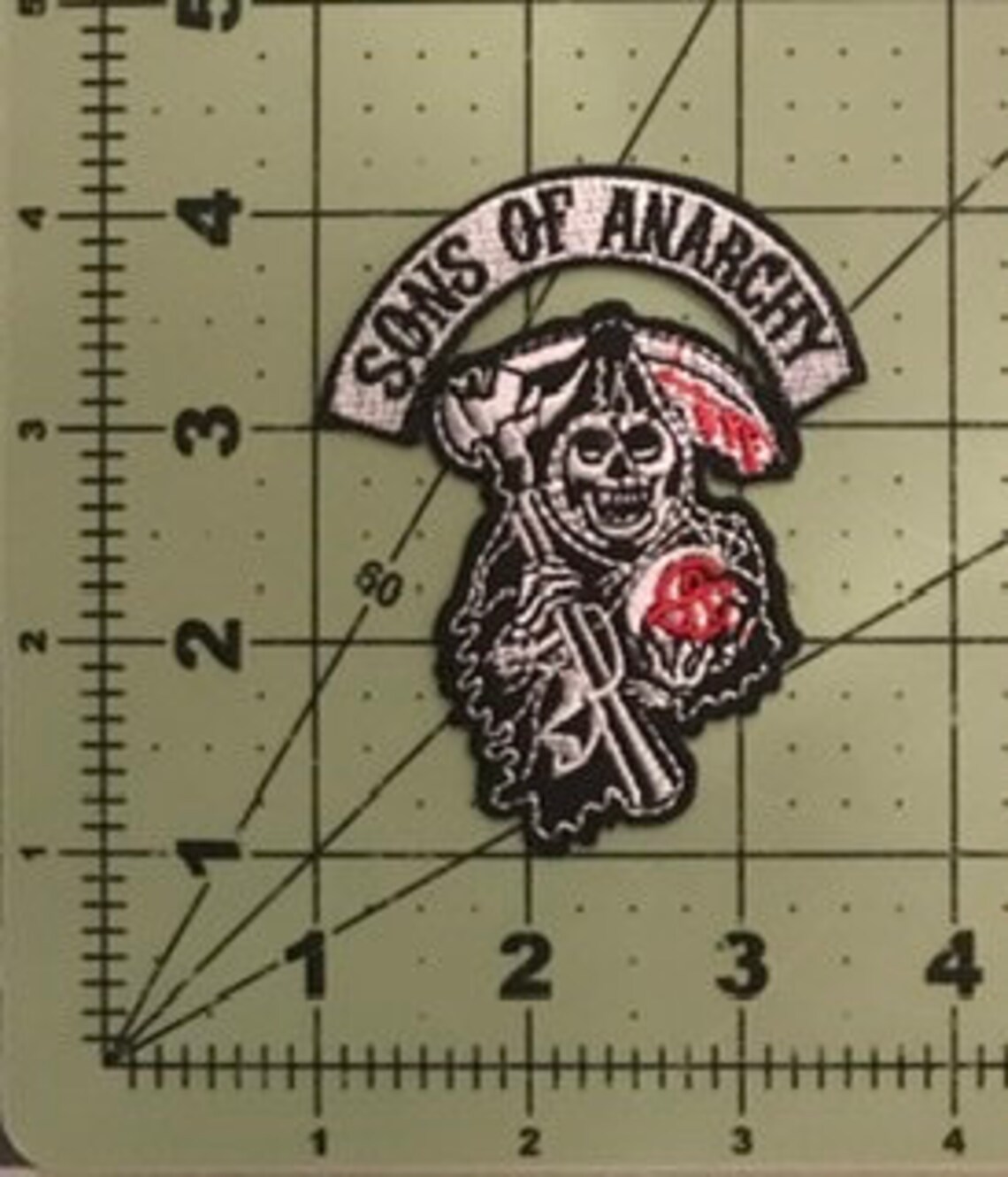 New Arrive SKULL BONES CROSSBONES EMBROIDERED IRON ON PATCH REALISTIC EMBLEM-in - Foto 5