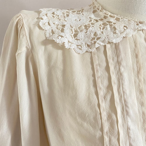 Vintage 40s crepe silk lace selling blouse - 1940s pleated blouse size M-L