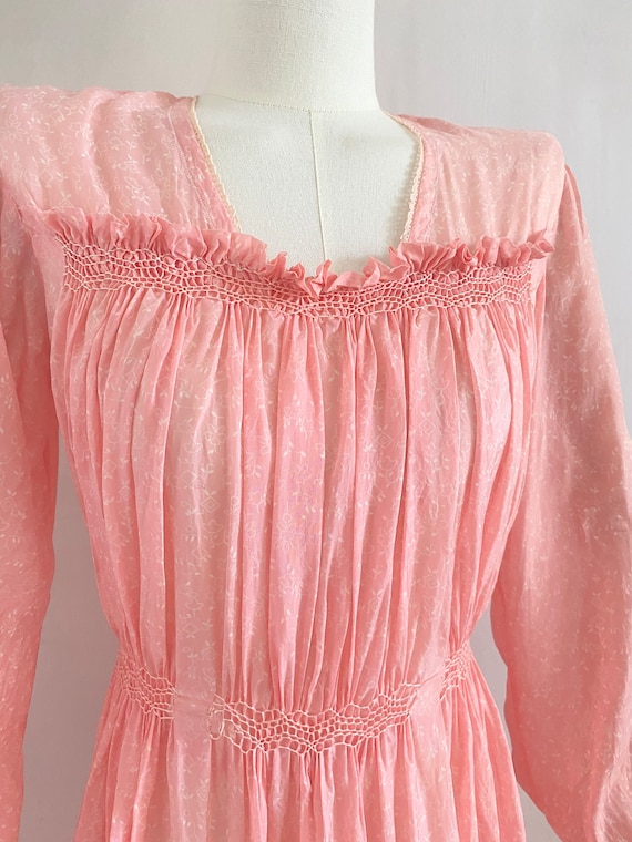 Vintage 40s 50s pink rayon silk nightgown - 1940s… - image 2