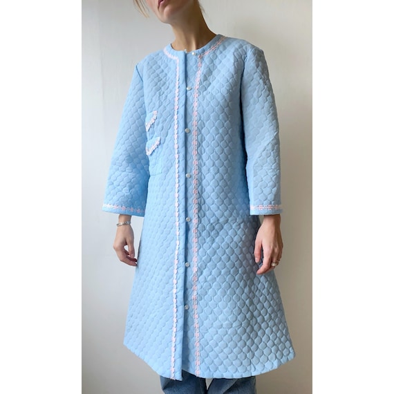 1960's retro quilted housecoat in light blue color