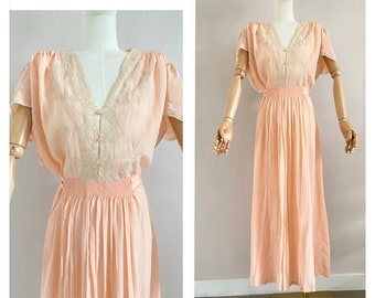 Vintage 1940s pink silk nightgown - 40s pastel lace night dress