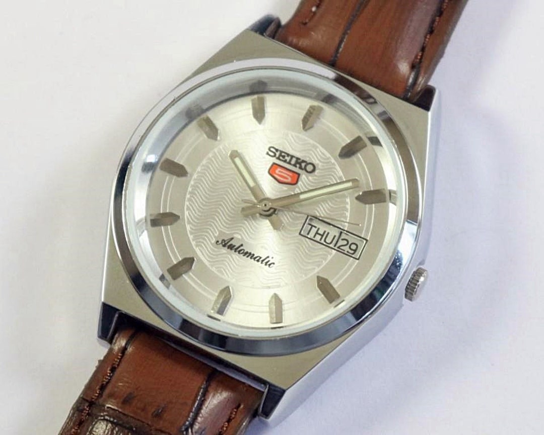 Seiko 5 Automatic Vintage Watch – Refurbished | Japan Made | Timeless Men’s Classic