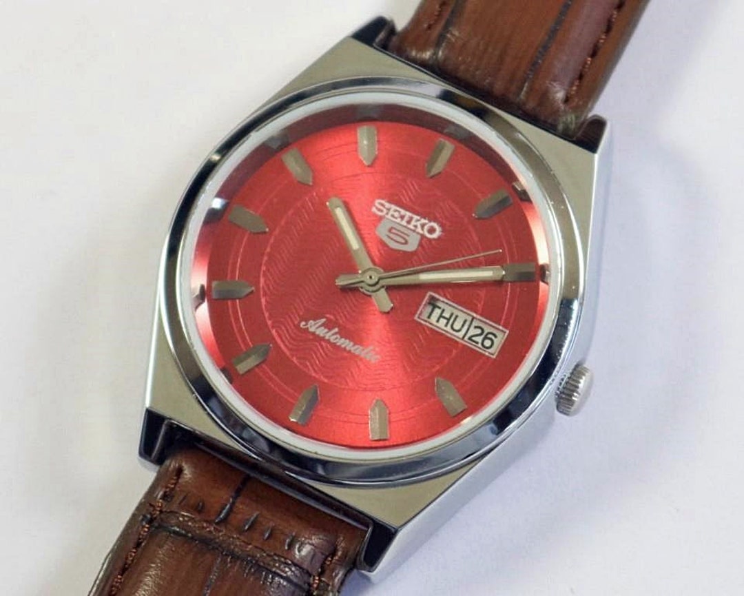 Seiko 5 Automatic Men’s Watch – Vintage Japan Model | Restored & Ready to Wear