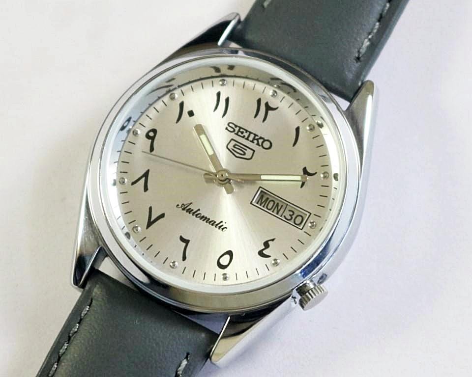 Orologio da polso da uomo Seiko 5 automatico vintage ricondizionato quadrante arabo argentato in acciaio inossidabile regalo per uomo 2005 74 Etsy Italia