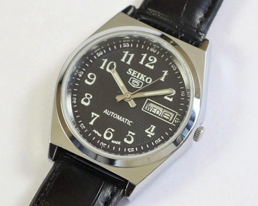 Seiko 5 Automatic Vintage Watch – Refurbished | Japan Made | Timeless Men’s Classic main image 0