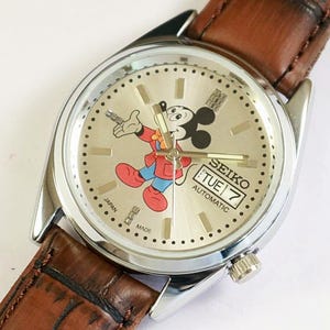 Vintage gerenoveerd Seiko 5 automatisch 7S26 Japan herenpolshorloge zilveren wijzerplaat tentoonstelling achterkant roestvrij staal cadeau voor mannen voor hem #2011-22