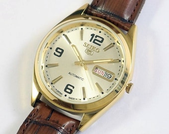 vintage Seiko 5 Japon montre-bracelet automatique pour homme | dos exposition cadran argenté | jour jour | acier inoxydable | cadeau pour homme pour lui a1028li24