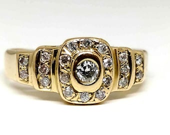 Goldring 14Kt - 585Kt - 21 Diamanten 0,15Kt - Gebraucht -