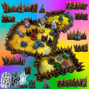 Puede incluir: Un juego de mesa con un tablero hexagonal amarillo, vallas de madera marrón y figuras en miniatura. El tablero de juego está rodeado de vallas de madera marrón y hay varias figuras en miniatura en el tablero. El tablero de juego está rodeado de una variedad de otras piezas de juego, incluyendo una telaraña, una calavera y una variedad de otros objetos.