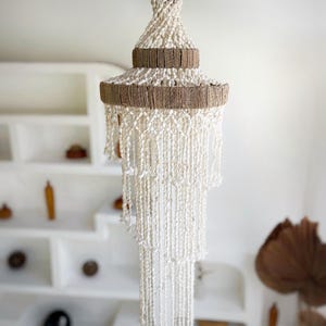 Lámpara colgante de concha, lámpara de araña de concha blanca, pantalla de concha marina, iluminación de araña bohemia, luces colgantes, lámpara de araña bohemia, decoración náutica