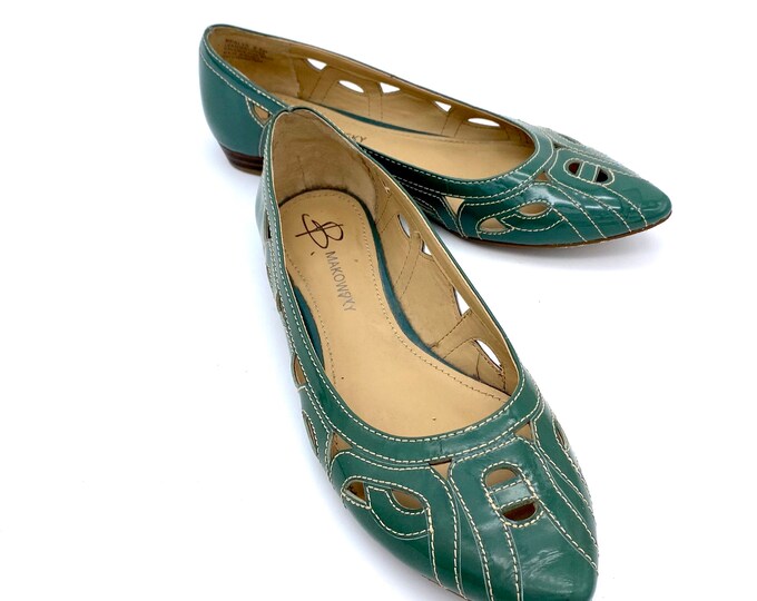 Modern 1960s STYLE Flats, 60s Style Green Flat Shoes, Cute Green Patent