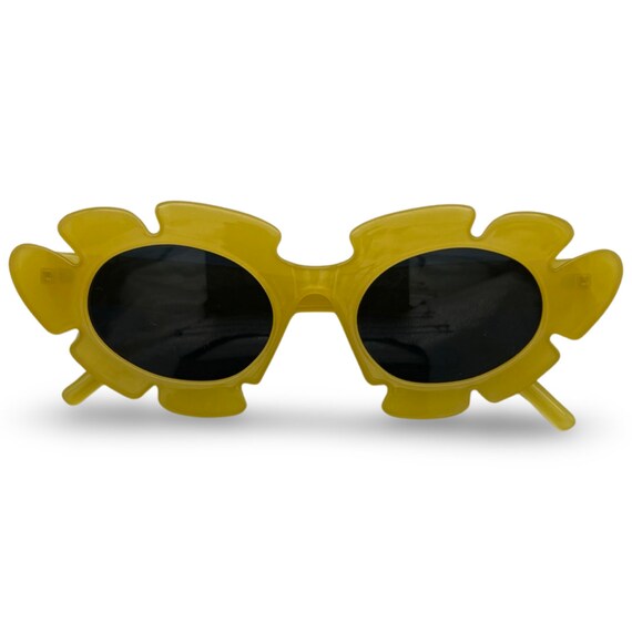 Vintage 1960s Lucite Sunglasses, 60s mod sunglass… - image 8