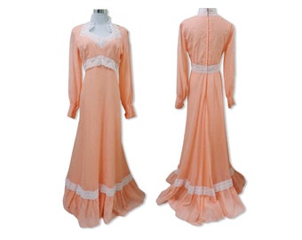 Vintage 1970s prairie dress, 70s Gunne sax style maxi, 70s boho dress, 70s peach cottagecore dress, 70s cotton maxi, hippie maxi dress,