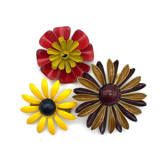 Vintage 1960s Enameled metal Flowers Brooch Lot 3… - image 4