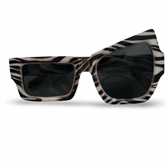 Vintage 1980s sunglasses, asymmetrical 80s sungla… - image 8