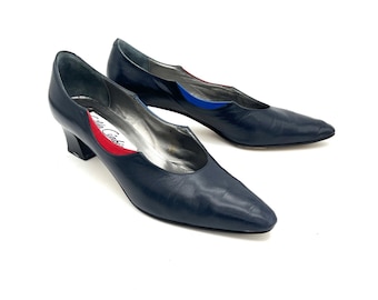 Vintage 1960s mod navy, red and royal blue pumps, 60s mod heels, 60s mod shoes, 60s color inset mod pumps, vintage navy mod shoes