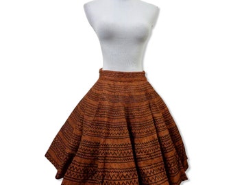 Vintage 1950s Circle Skirt, 50s rockabilly skirt, embroidered  skirt, 1950s full skirt, 50s brown swing skirt, size 6