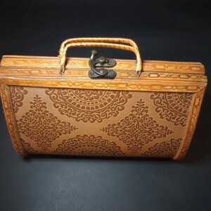 Vintage 1940s boho Box Bag Purse, 1940s wood rattan and willow handbag, WW2 large Box Bag Purse, 40's carved wood Box Bag image 2