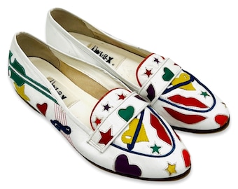 Vintage 1980s loafer style flats, 80s novelty flats, c 80s leather multicolored loafers, music notes shoes, 80s white leather shoes size 7.5