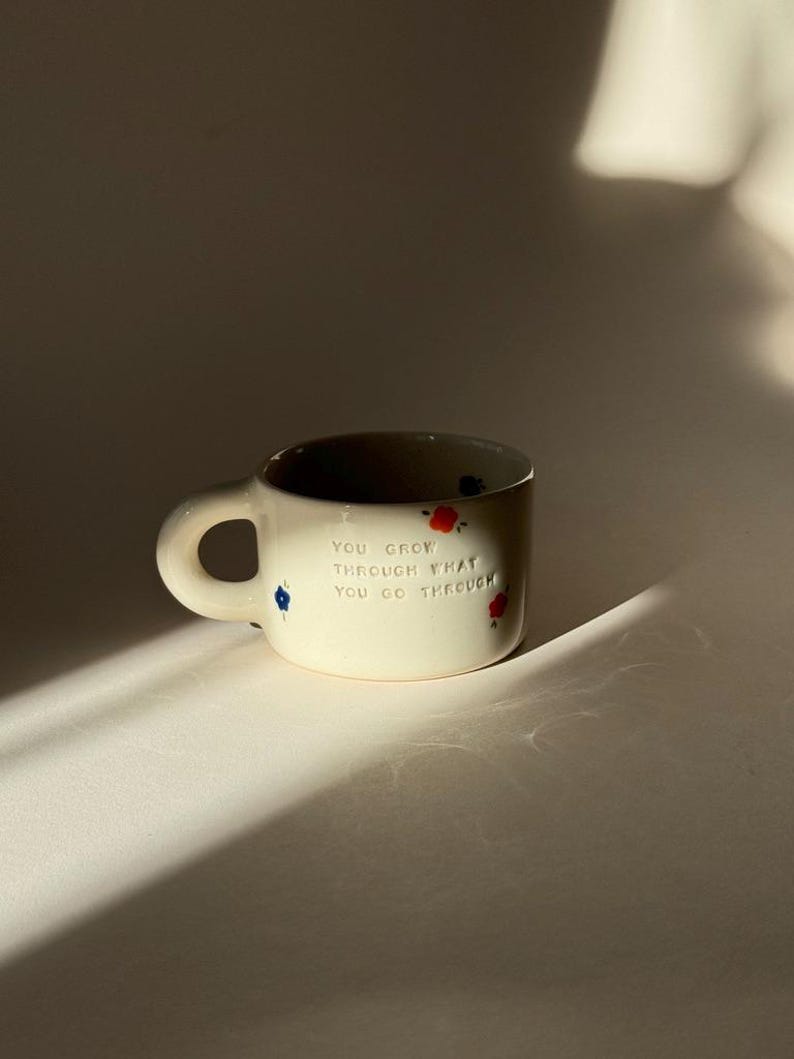 Taza de porcelana hecha a mano con flores pintadas a mano, regalo personalizado imagen 9