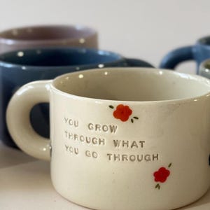 Taza de porcelana hecha a mano con flores pintadas a mano, regalo personalizado imagen 6