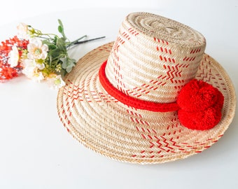 Chapeau de soleil Wayuu / chapeau de palmier / chapeau d’été / pompon pompon / chapeau de paille / chapeau de plage / chapeau colombien / chapeau fait main / motif wayuu / chapeau boho