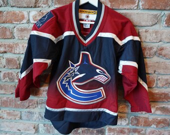 CCM Vintage Vancouver Canucks NHL Hockey Jersey Adult S Blue Canada Sewn blank