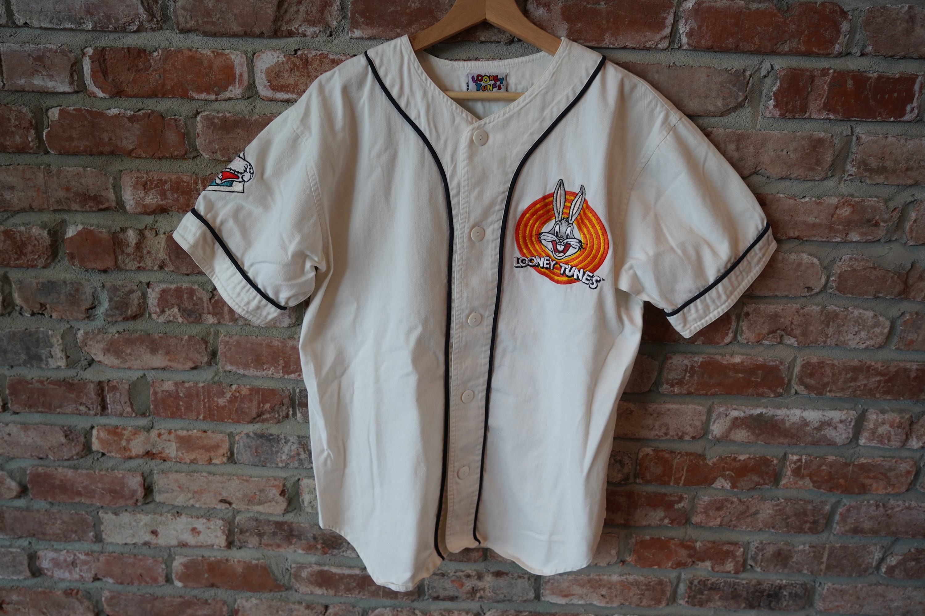 Seattle Mariners Looney Tunes Bugs Bunny Aqua Baseball Jersey