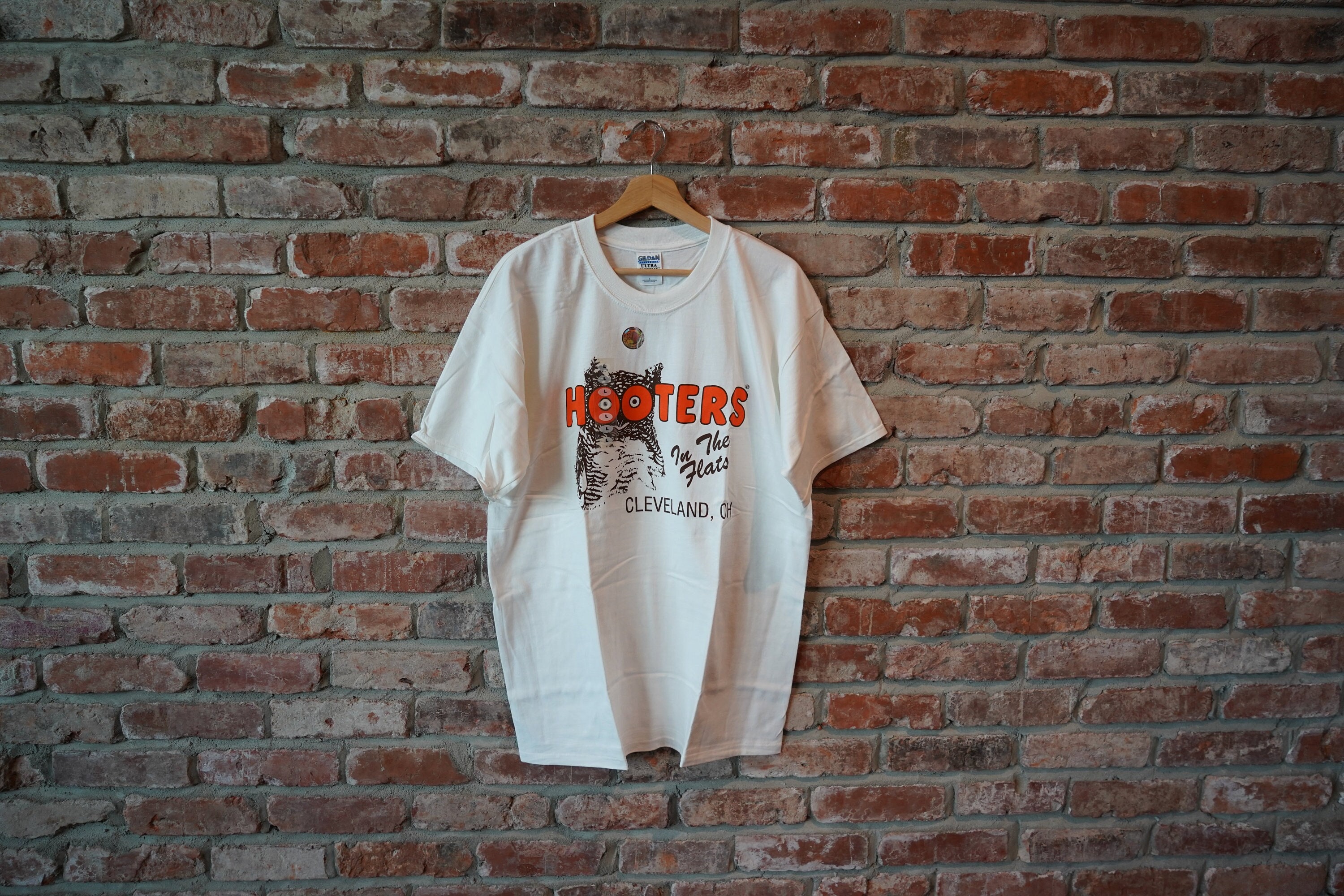 Vintage 90s Deadstock Hooters Cleveland Ohio in the Flats image