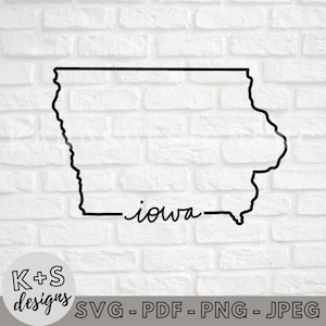 Op de afbeelding: Een zwart-witte omtrek van de staat Iowa met het woord "iowa" eronder in cursief.