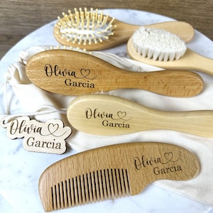 Benutzerdefinierte Baby-Geschenk Mädchen Personalisierte Baby-Haarbürste aus Holz Benutzerdefinierte Babybürste Baby-Dusche-Geschenk Mädchen-Baby-Andenken Geschenk Personalisiertes Baby-Geschenk