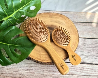 Personalized Bamboo Hairbrush Mother Day Gift Child Custom Baby Girl Gift Hair Brush Wooden Natural Hairbrush Natural Women Brush Set Gift